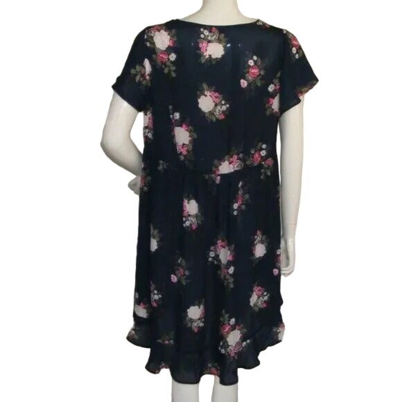 TORRID Lexie Tunic, 0/L, Navy Blue, Floral, Hi-Low Ruffle, Short sleeves, Scoop - Picture 7 of 12